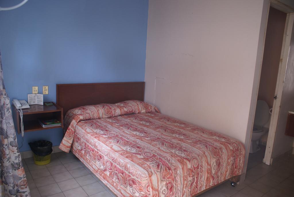 Hotel De Mexico Matamoros  Quarto foto