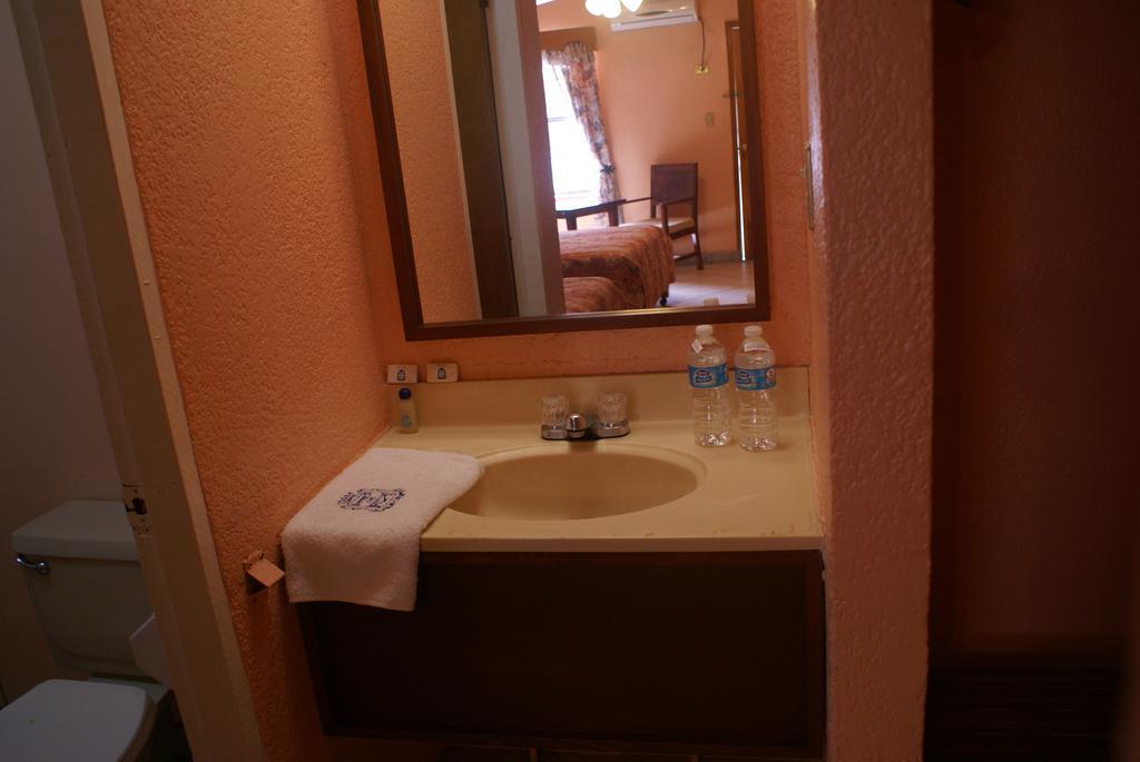 Hotel De Mexico Matamoros  Quarto foto